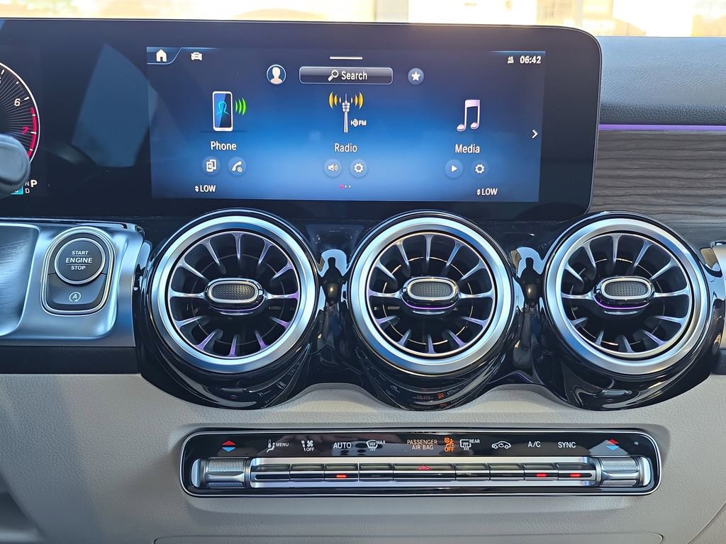 Used 2026 Mercedes-Benz GLB 250 GLB 250 image 23