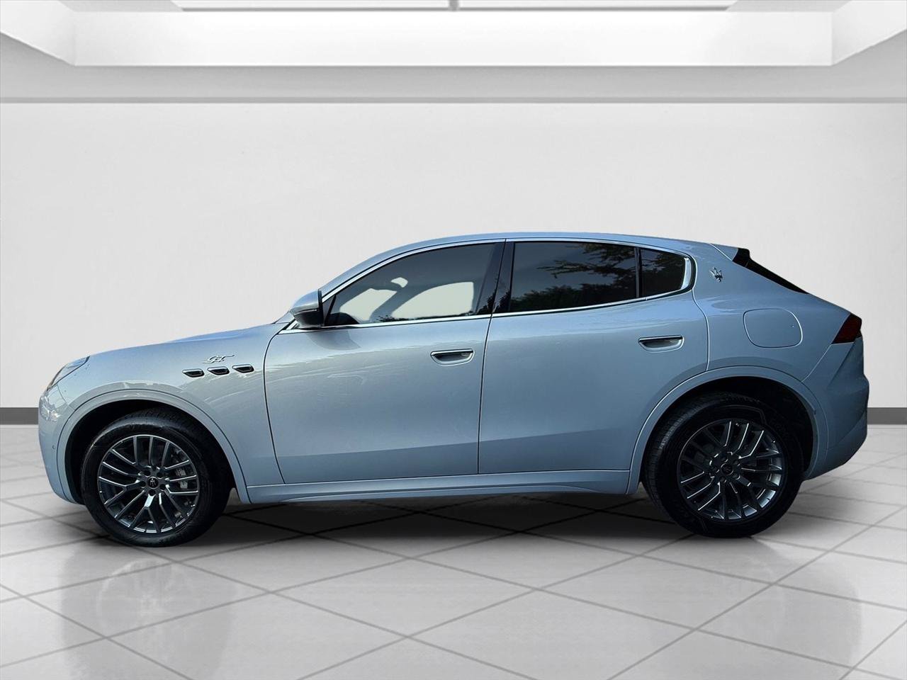 Used 2024 Maserati Grecale GT AWD/4WD image 2