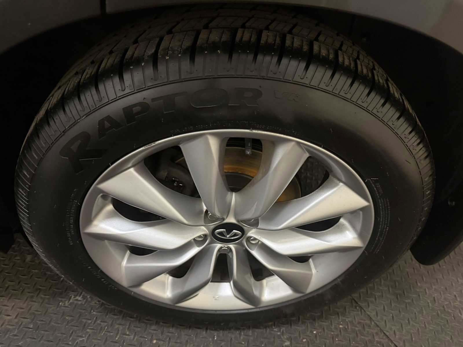 Used 2020 INFINITI QX50 Luxe FWD image 9