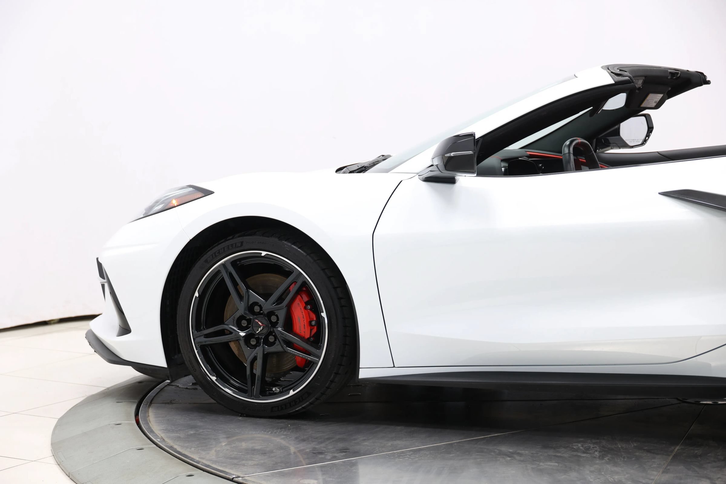 Used 2020 Chevrolet Corvette Stingray Preferred Cpe w/ 2LT Preferred Equipment Group RWD image 8