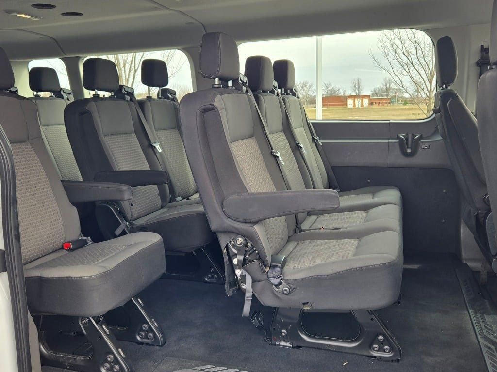 Used 2023 Ford Transit 350 XLT image 8