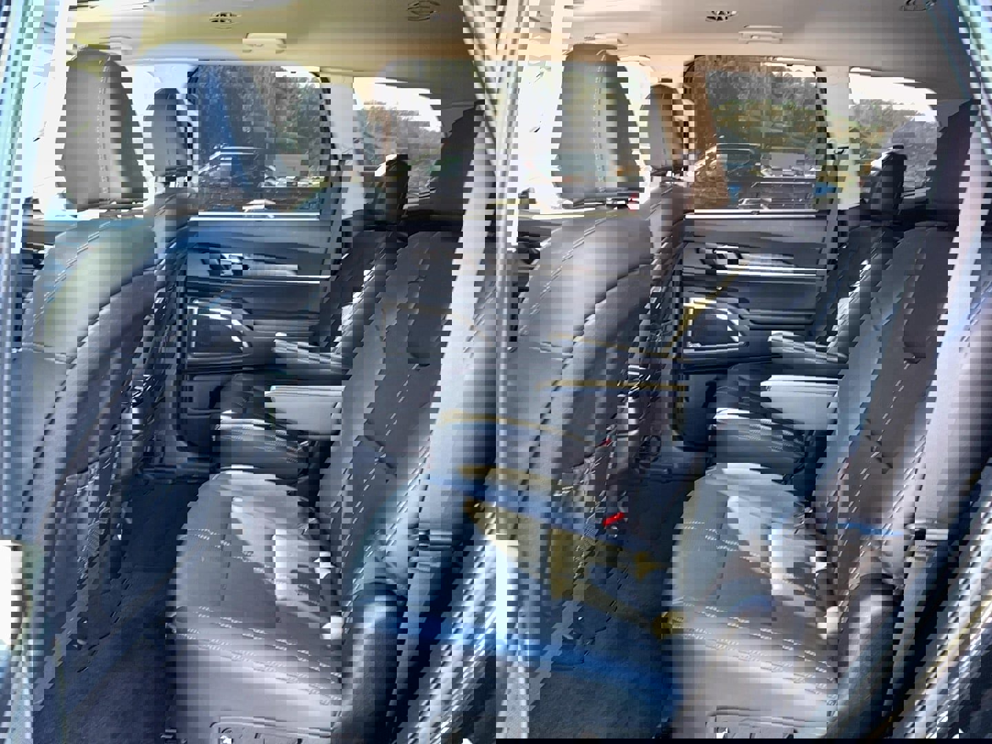 Used 2023 Kia Telluride EX w/ EX Captain's Chair Package image 27