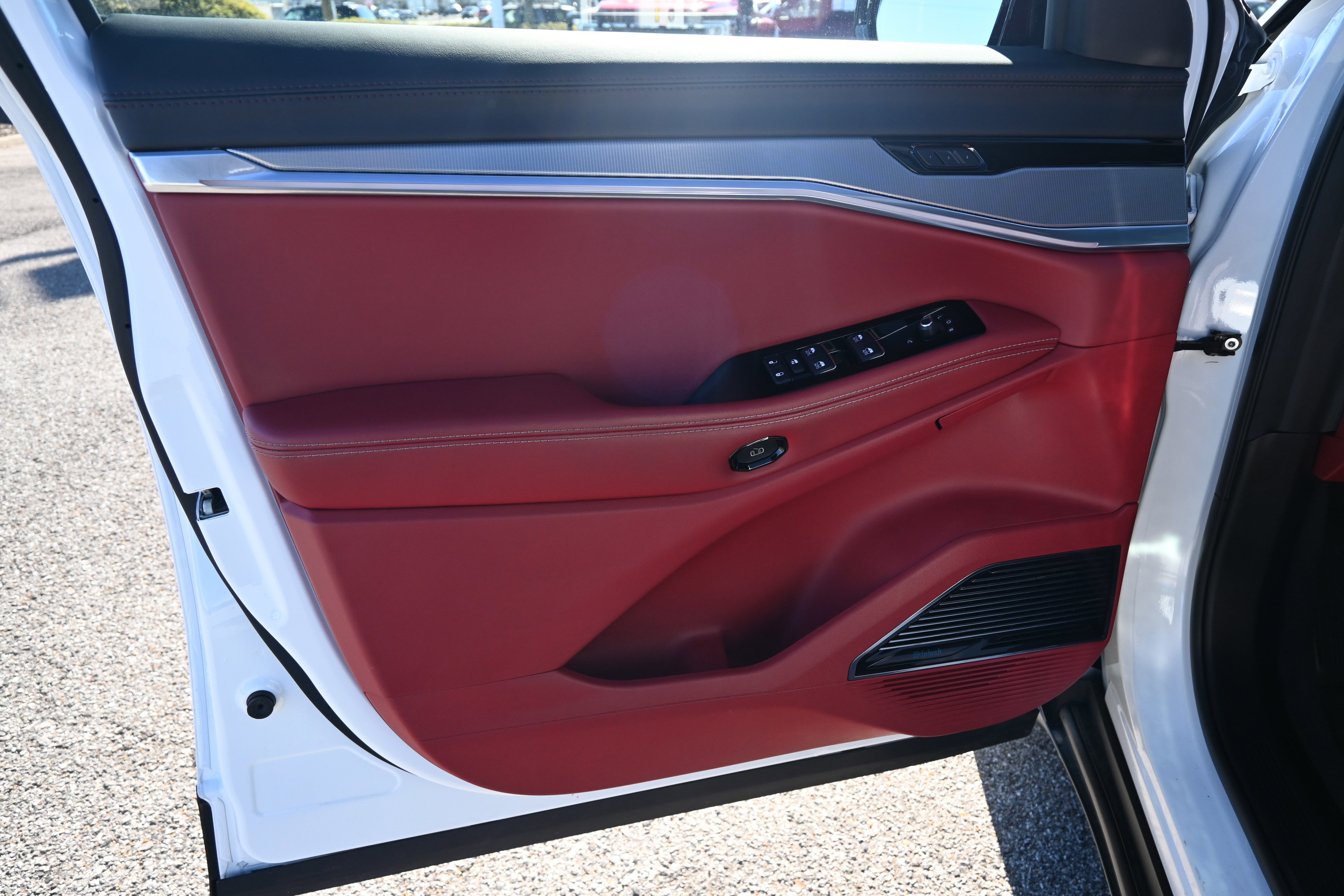 Used 2024 Jeep Wagoneer Launch Edition image 16