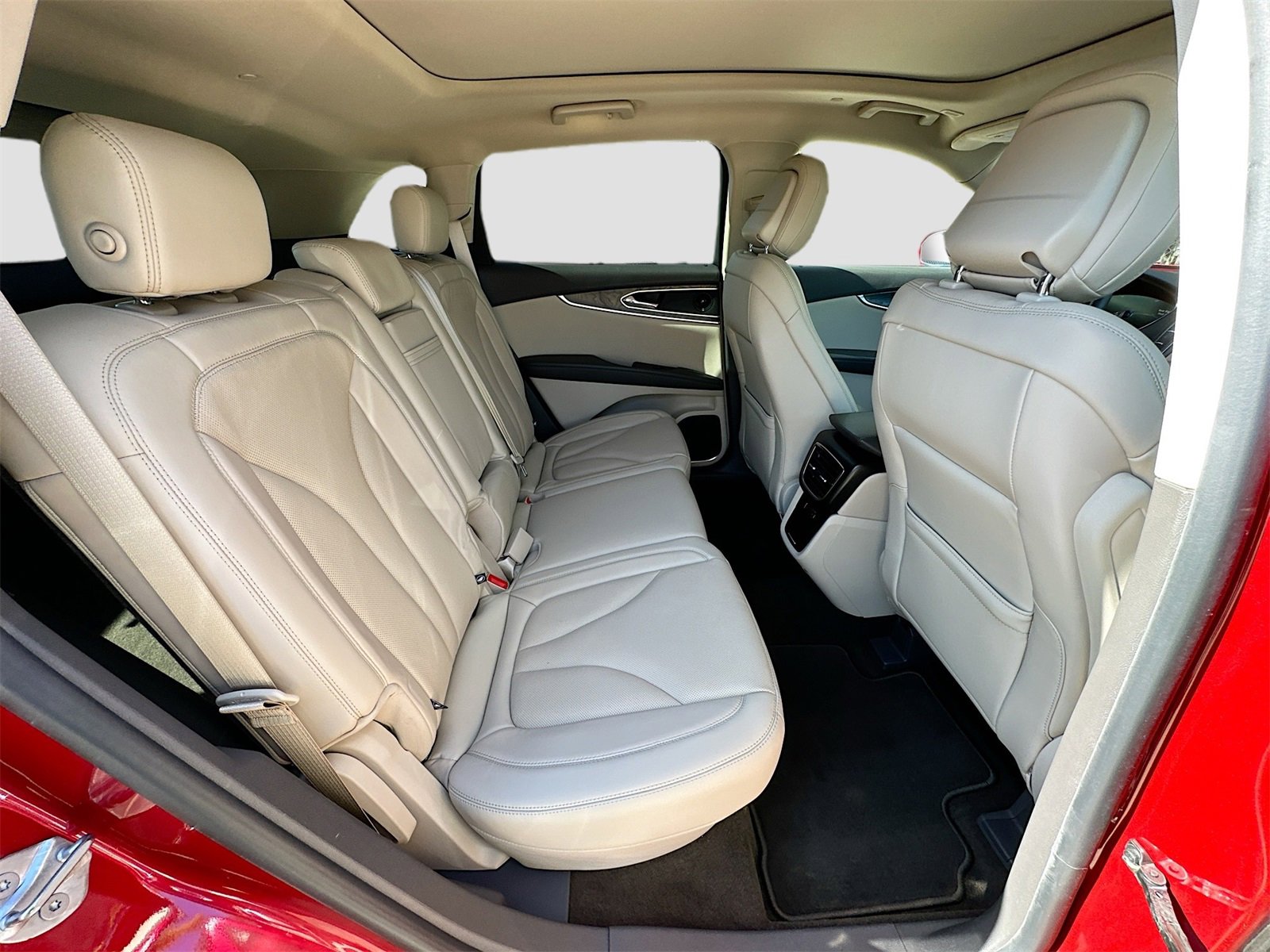 Used 2020 Lincoln Nautilus Reserve w/ Equipment Group 201A image 29