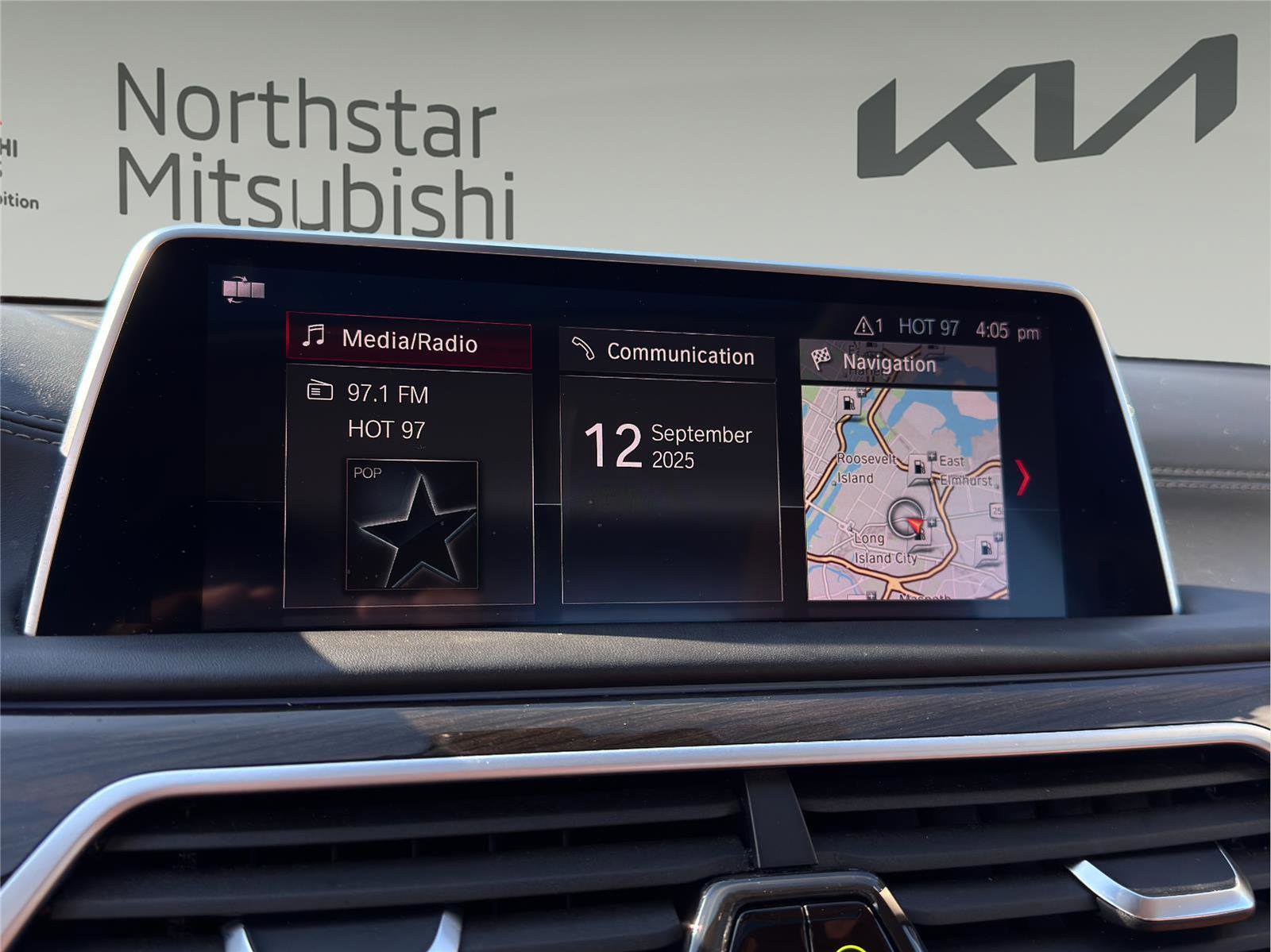 Used 2019 BMW 740i xDrive w/ Executive Package image 14