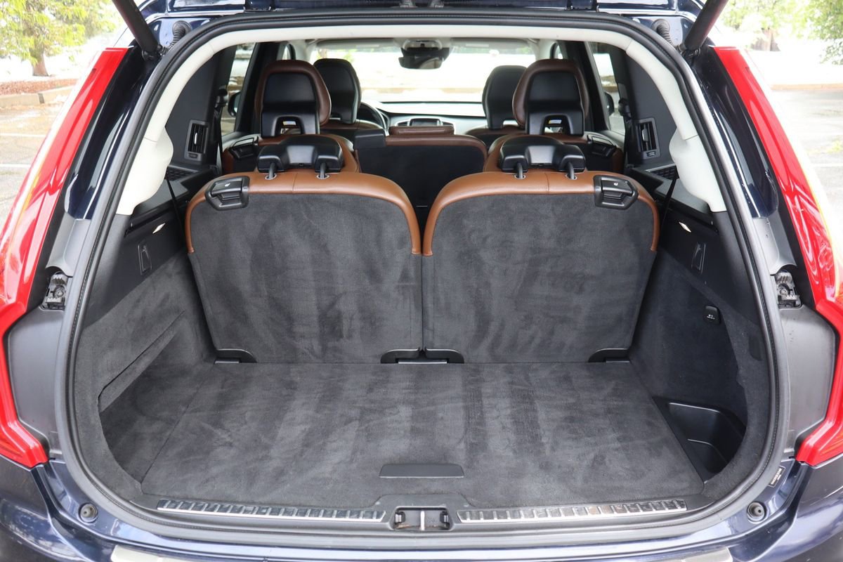 Used 2019 Volvo XC90 T6 Momentum w/ Advanced Package AWD/4WD image 14