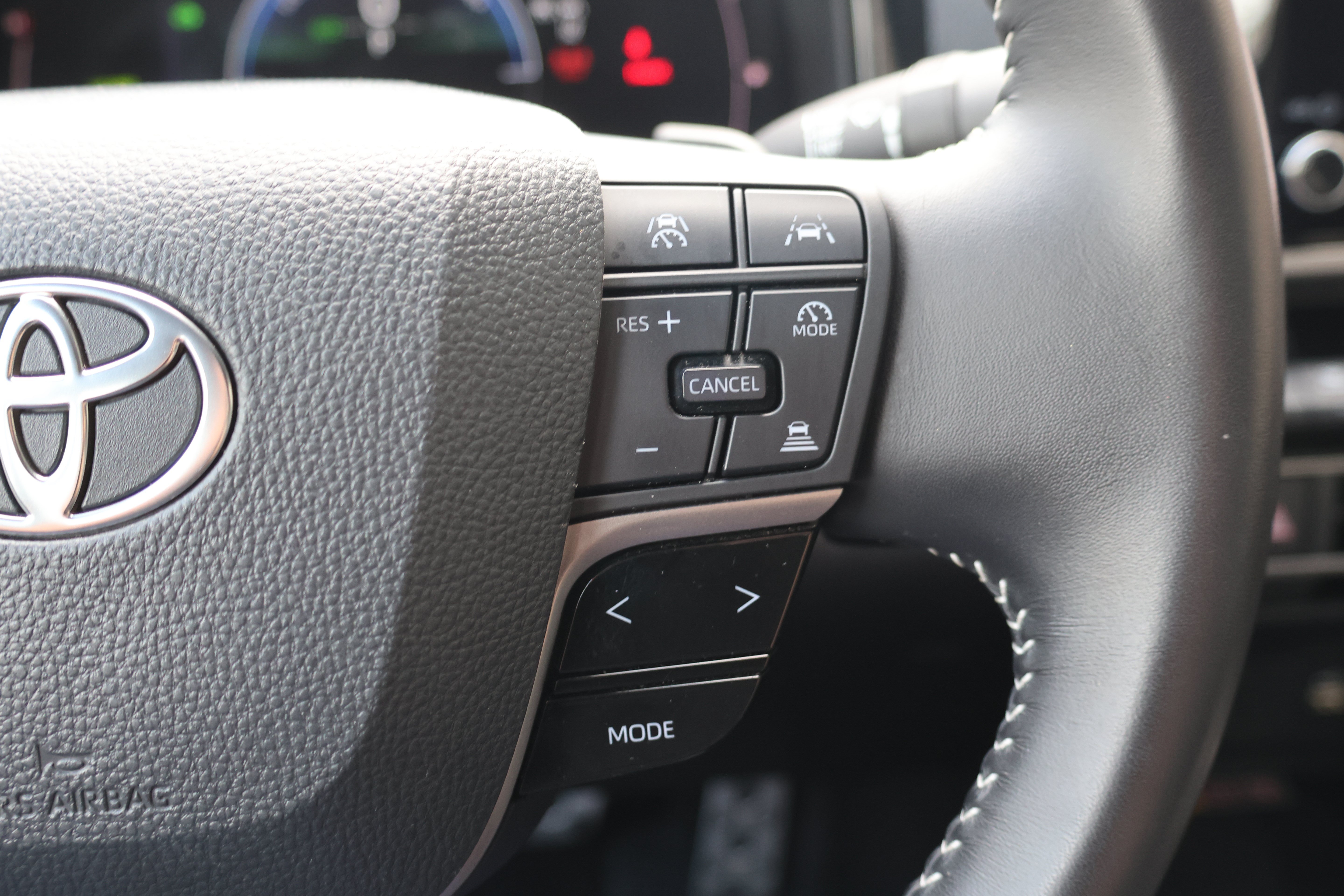 Used 2025 Toyota Camry SE FWD image 26
