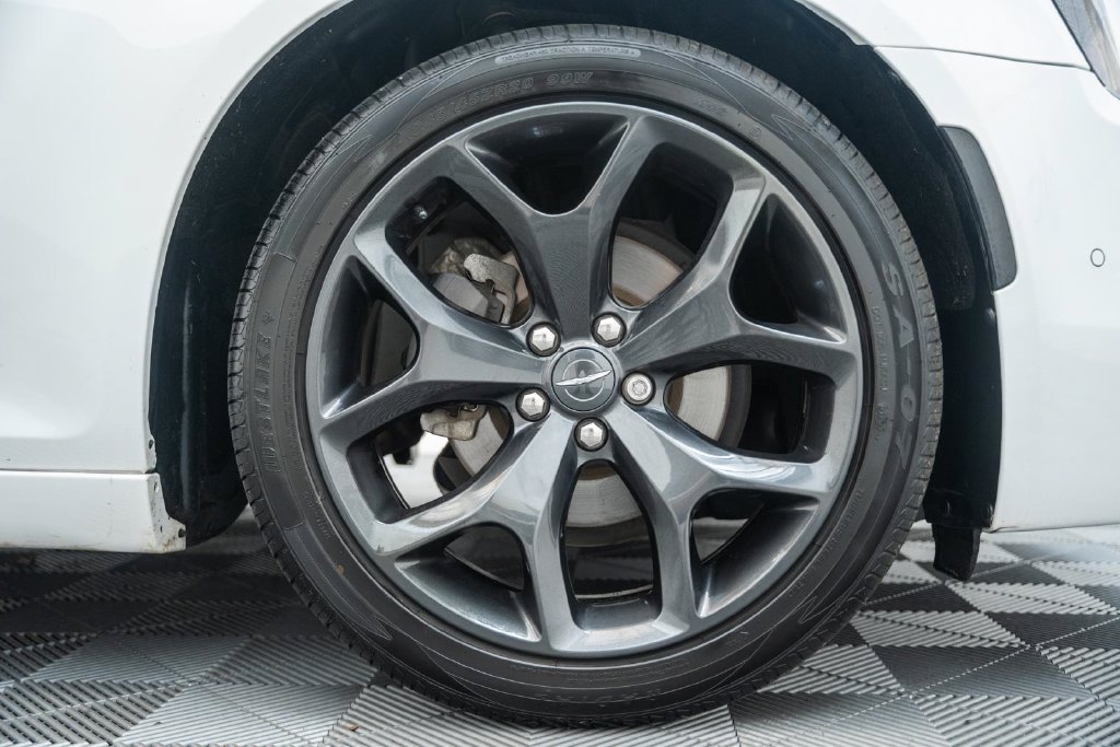 Used 2021 Chrysler 300 S RWD image 19