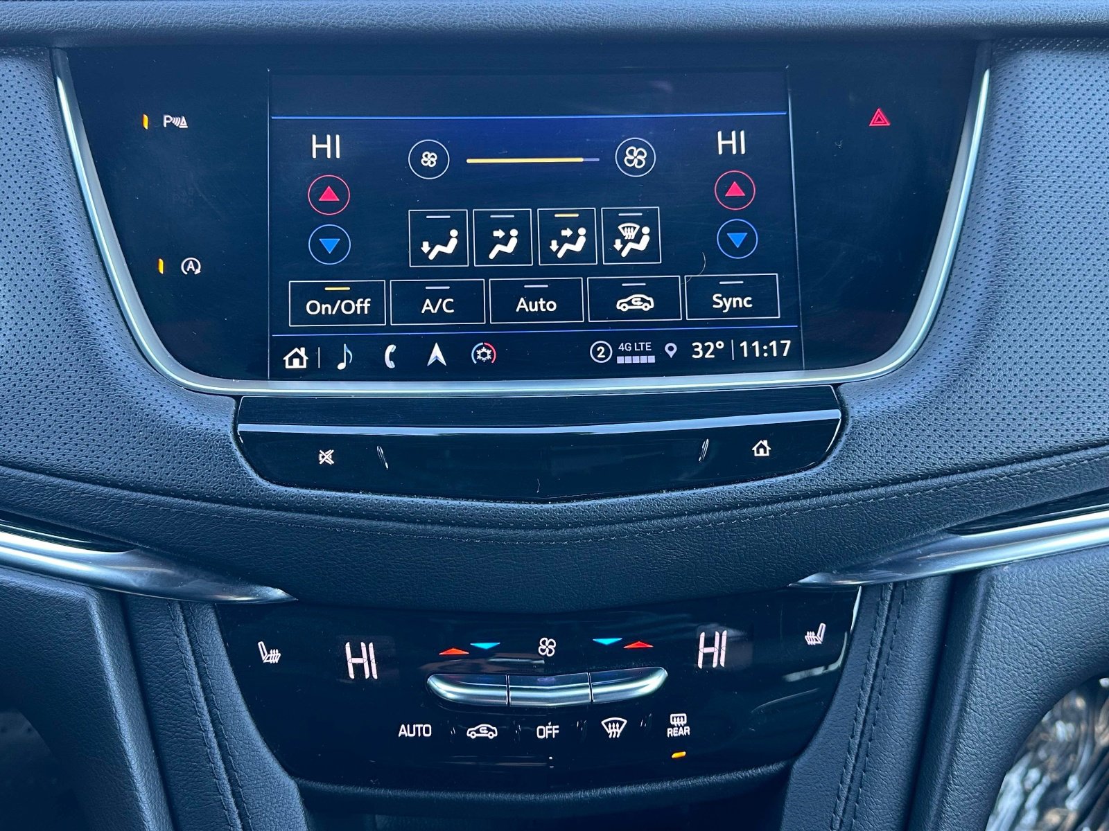 Certified 2022 Cadillac XT5 Premium Luxury image 10