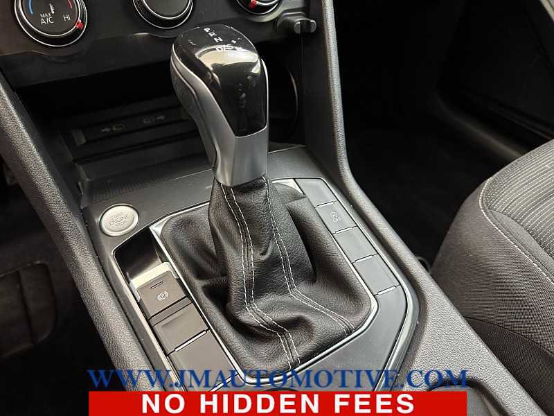 Used 2022 Volkswagen Tiguan S image 31