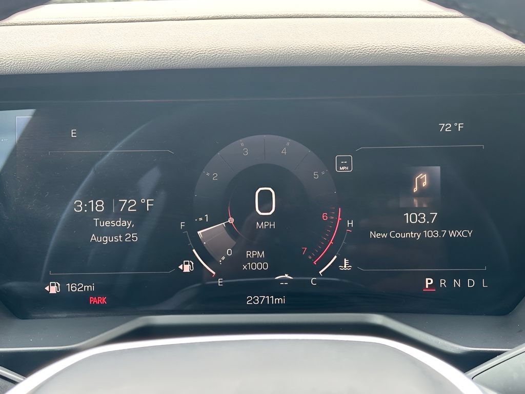Used 2026 GMC Acadia Elevation w/ Elevation Premium Package FWD image 12