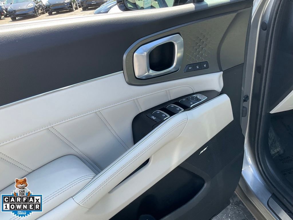 Used 2023 Kia Sorento SX Prestige image 24