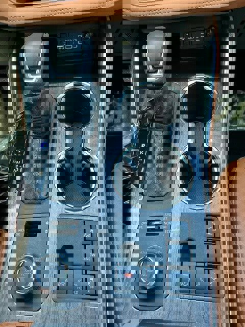 Used 2025 Toyota Highlander Platinum image 30