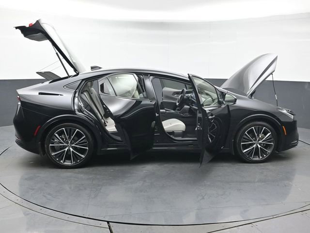 Used 2024 Toyota Prius XLE image 57