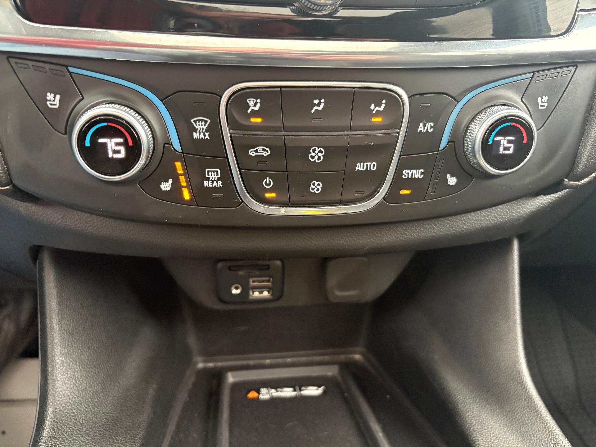 Used 2023 Chevrolet Traverse Premier w/ LPO, Floor Liner Package image 27