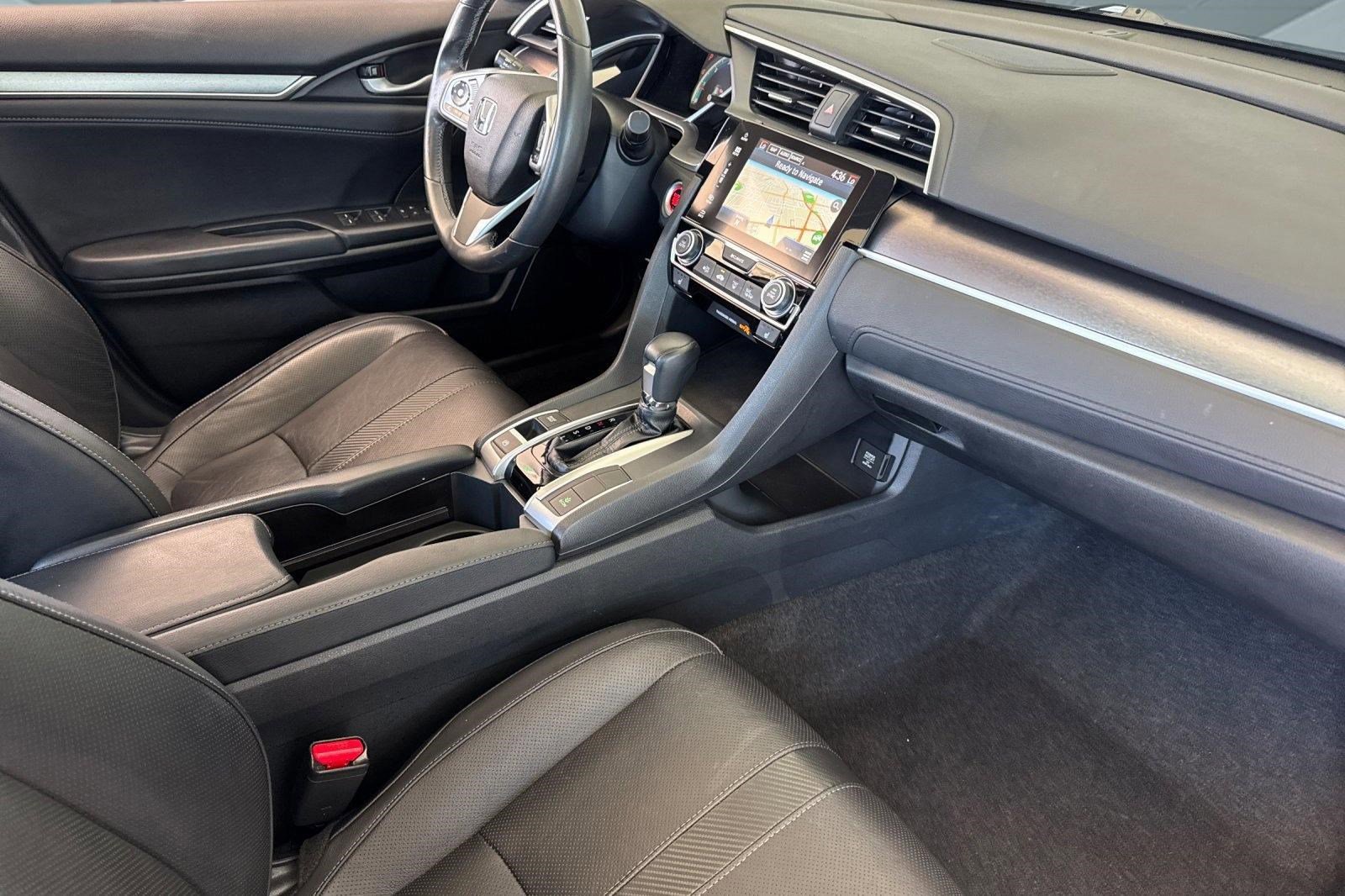 Used 2017 Honda Civic Touring image 32