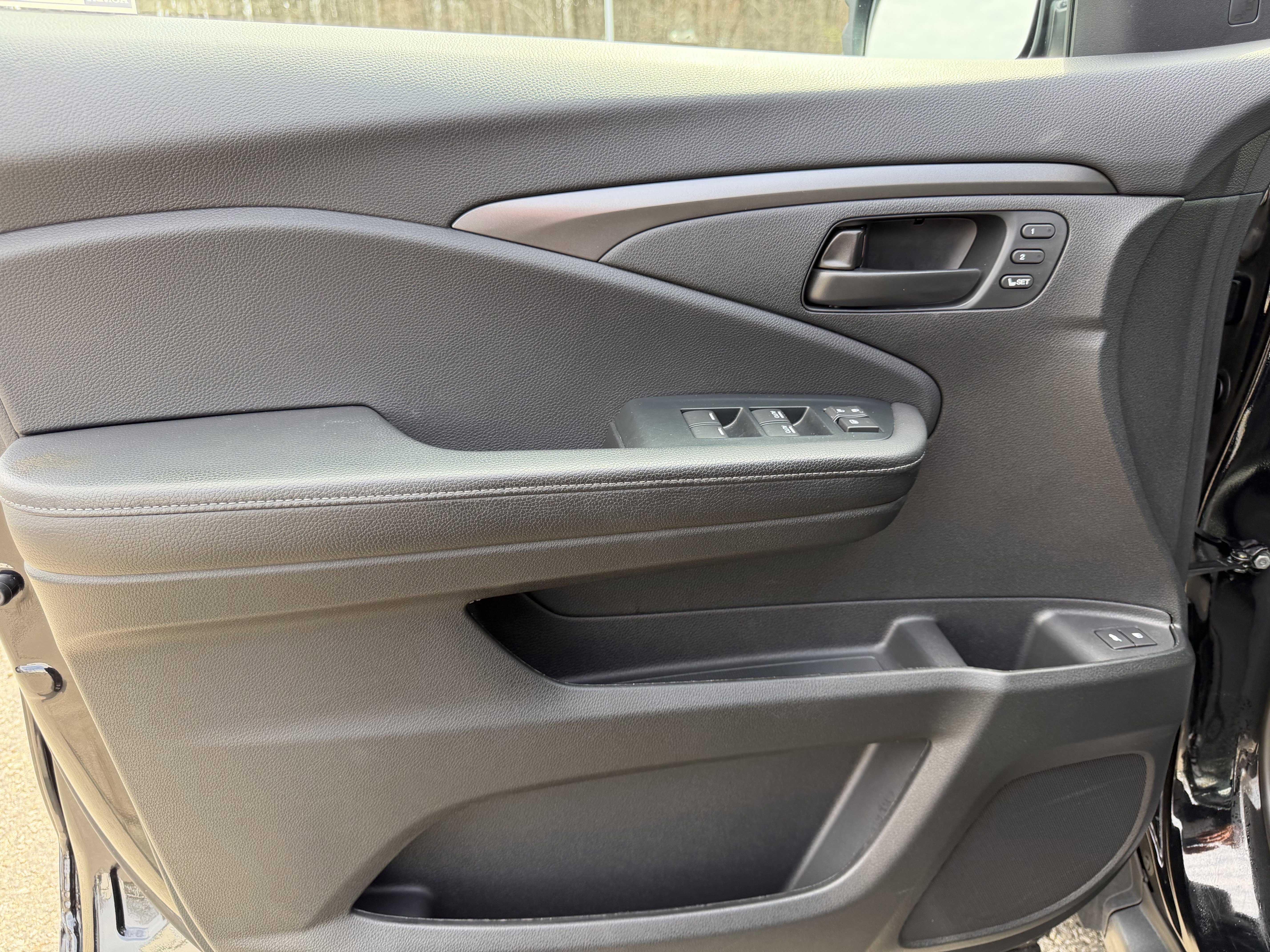 Used 2023 Honda Passport EX-L image 8