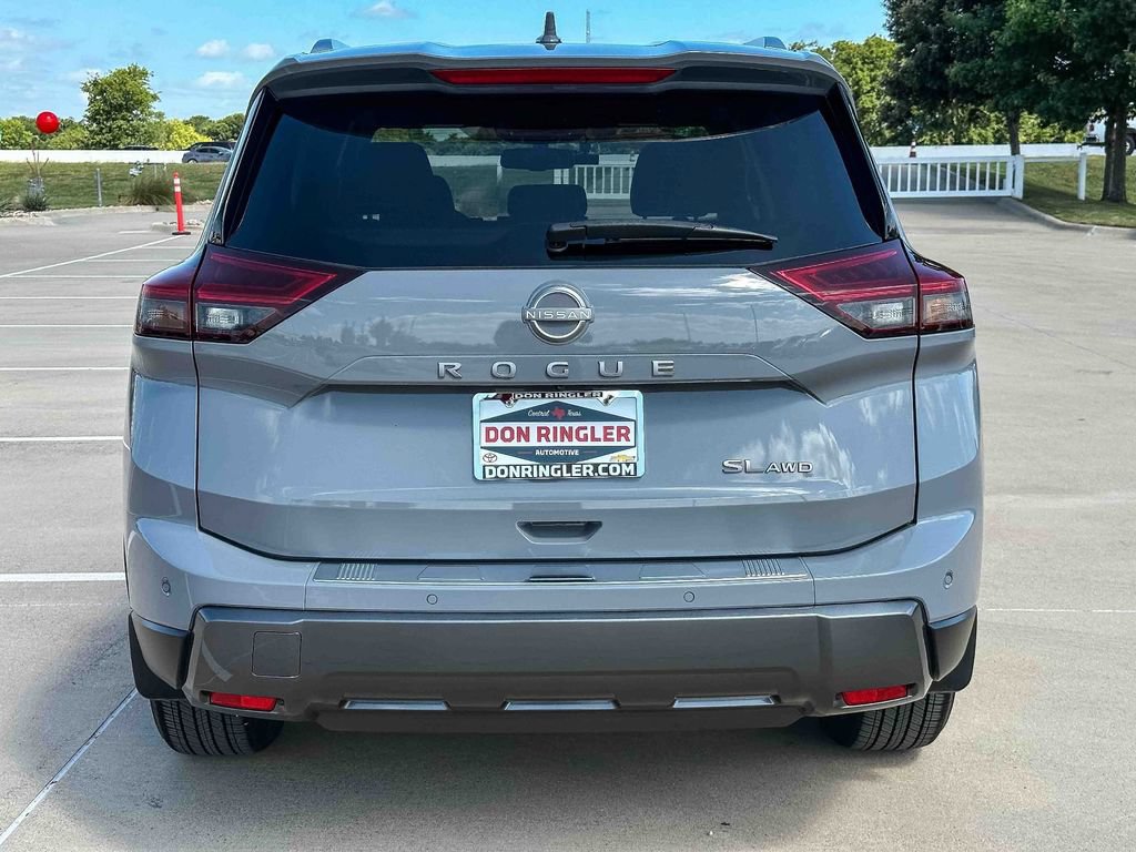 Used 2025 Nissan Rogue SL w/ SL Premium Package AWD/4WD image 4