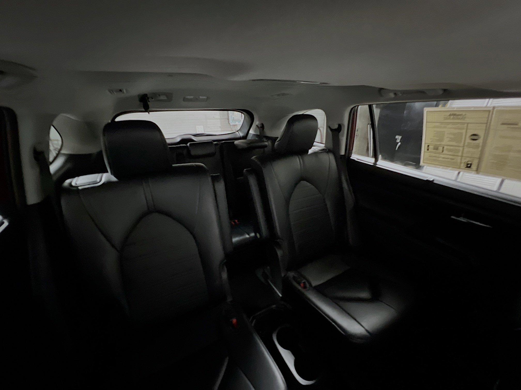 Used 2023 Toyota Highlander XLE image 32