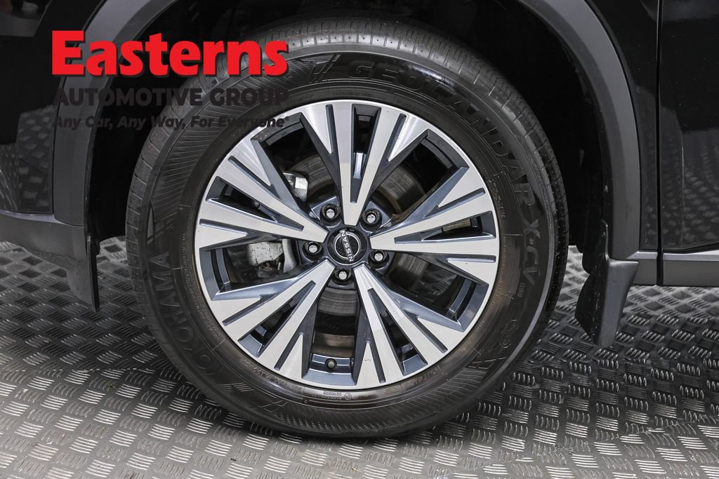 Used 2023 Nissan Rogue SV AWD/4WD image 32
