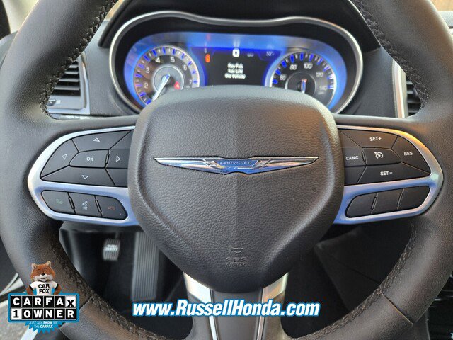 Used 2023 Chrysler 300 Touring L image 35