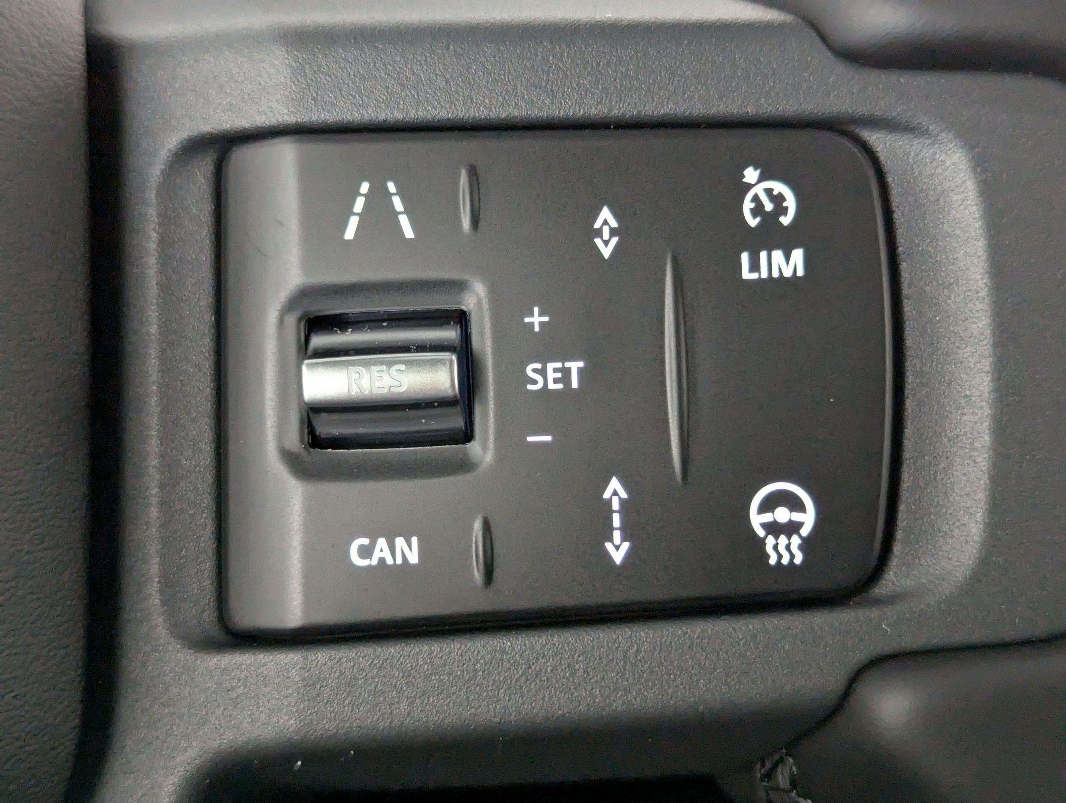 Used 2026 Land Rover Defender 110 X-Dynamic SE AWD/4WD image 20