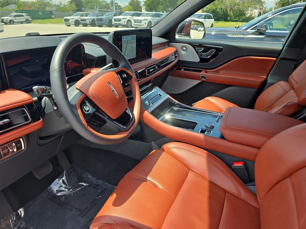 Used 2025 Lincoln Aviator Reserve w/ Equipment Group 201A image 23