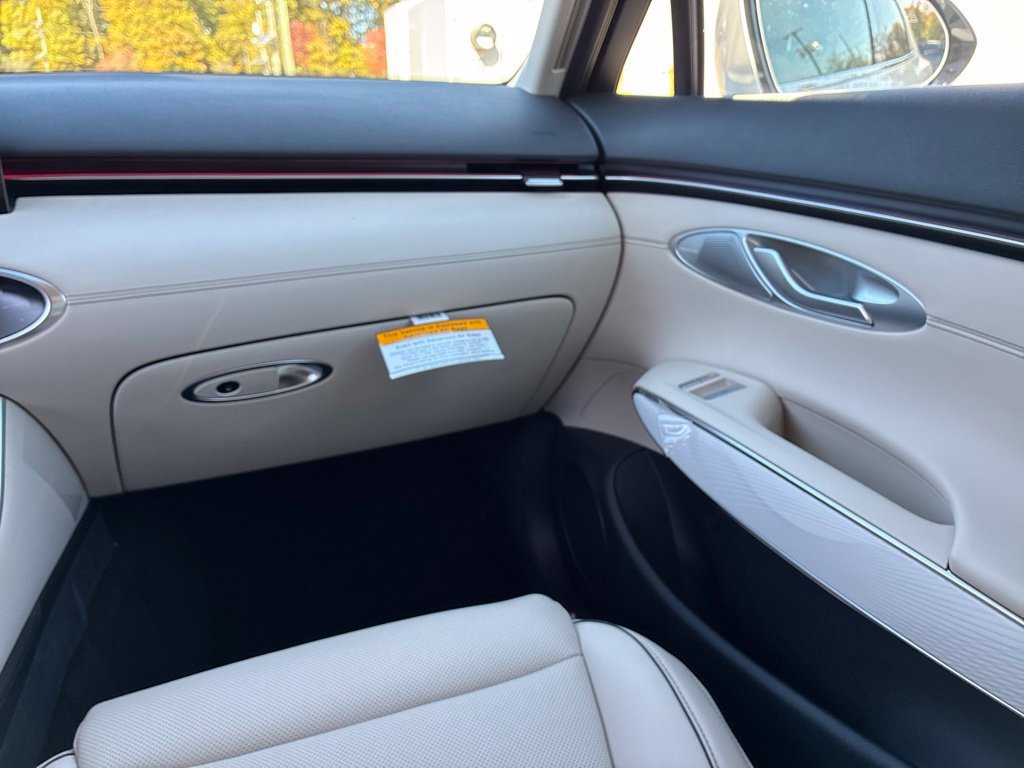 New 2027 Genesis GV70 2.5T Advanced AWD/4WD image 40