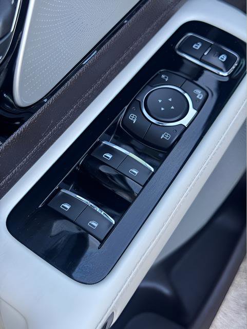 Used 2020 Lincoln Aviator Black Label w/ Dynamic Handling Package image 12