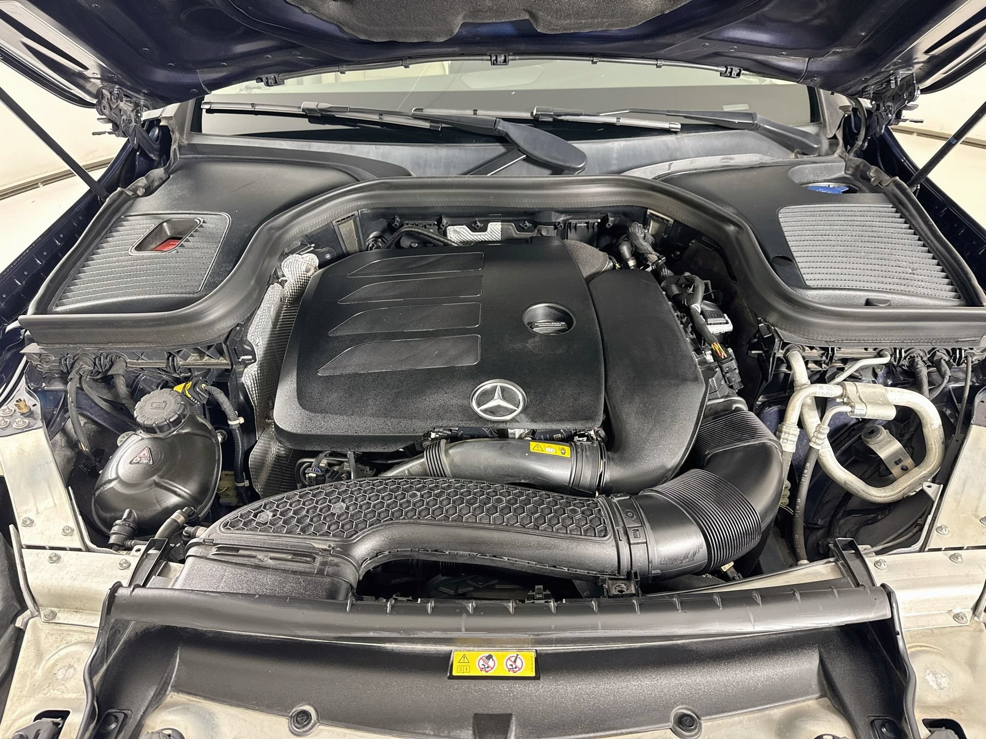 Used 2021 Mercedes-Benz GLC 300 image 31