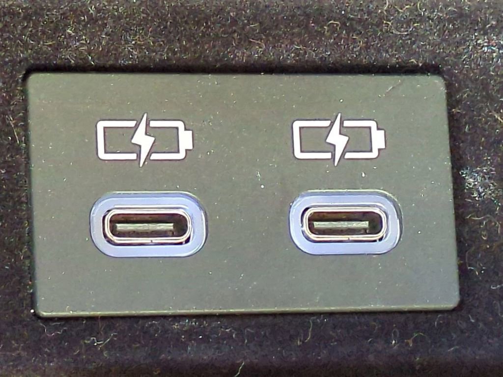 Used 2023 Lexus ES 300h w/ Premium Package image 22