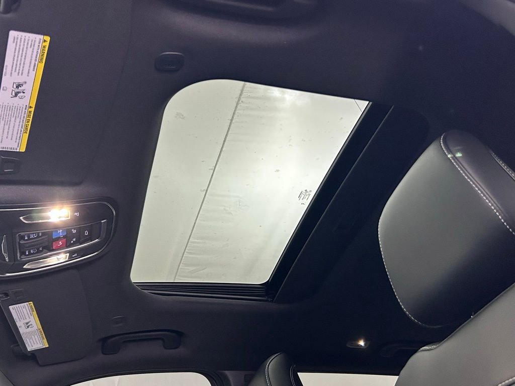 New 2025 Jeep Grand Cherokee 4WD image 30