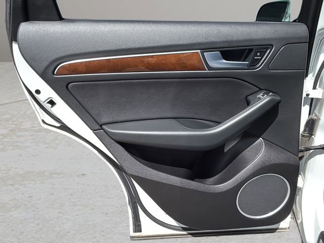 Used 2017 Audi Q5 2.0T Premium Plus w/ Technology Package image 13