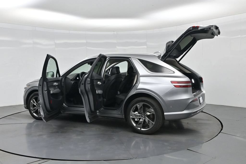Used 2025 Genesis Electrified GV70 w/ Prestige Package AWD/4WD image 42