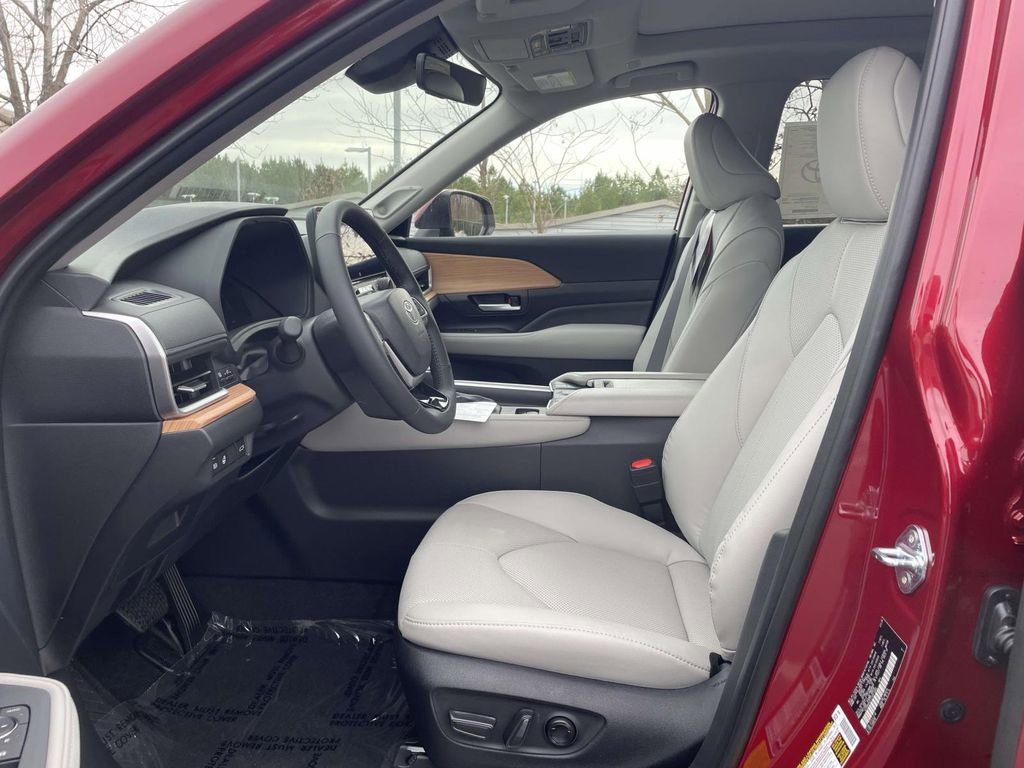 New 2026 Toyota Grand Highlander Limited image 33