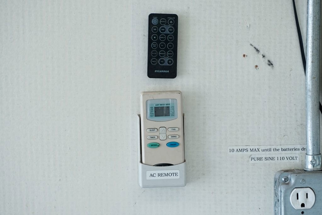 Used 2015 Ford F550 2WD Regular Cab Super Duty image 13