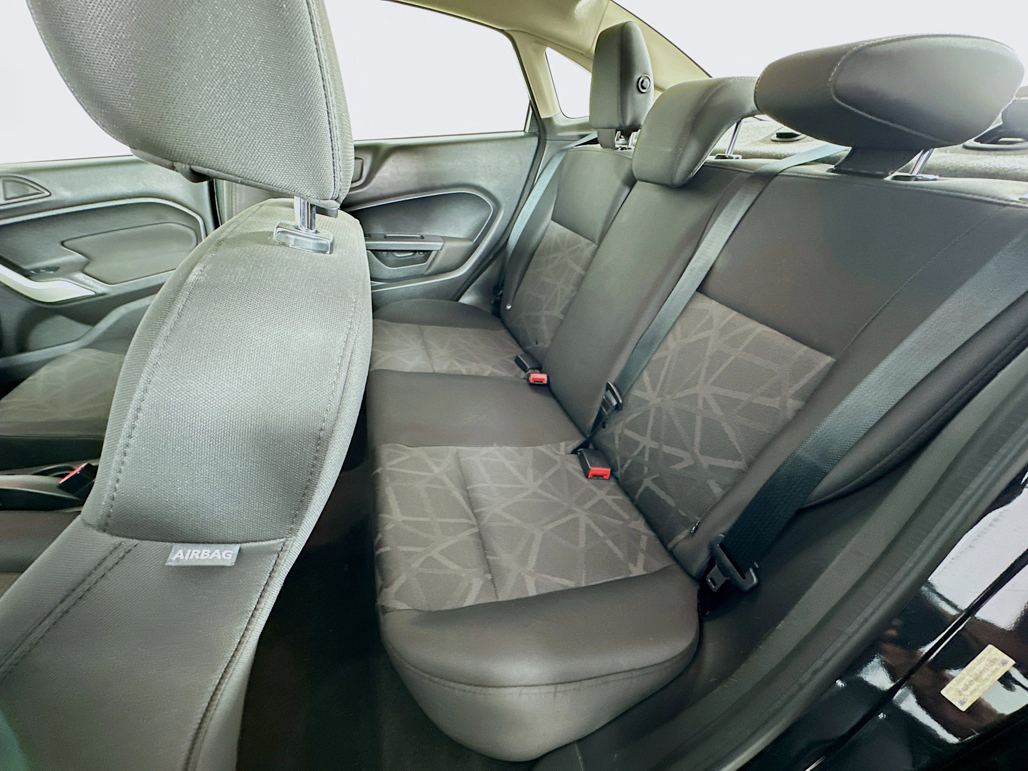 Used 2013 Ford Fiesta SE image 24