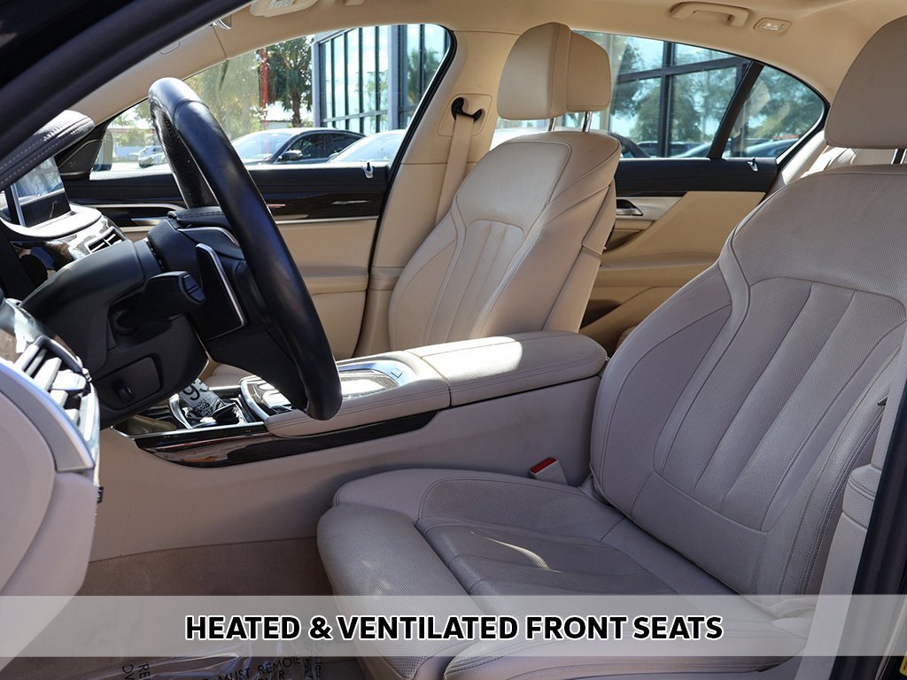 Used 2020 BMW 740i image 7