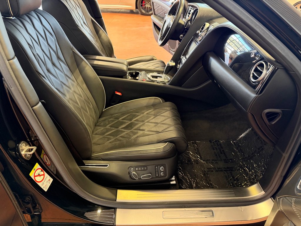 Used 2014 Bentley Flying Spur W12 image 25