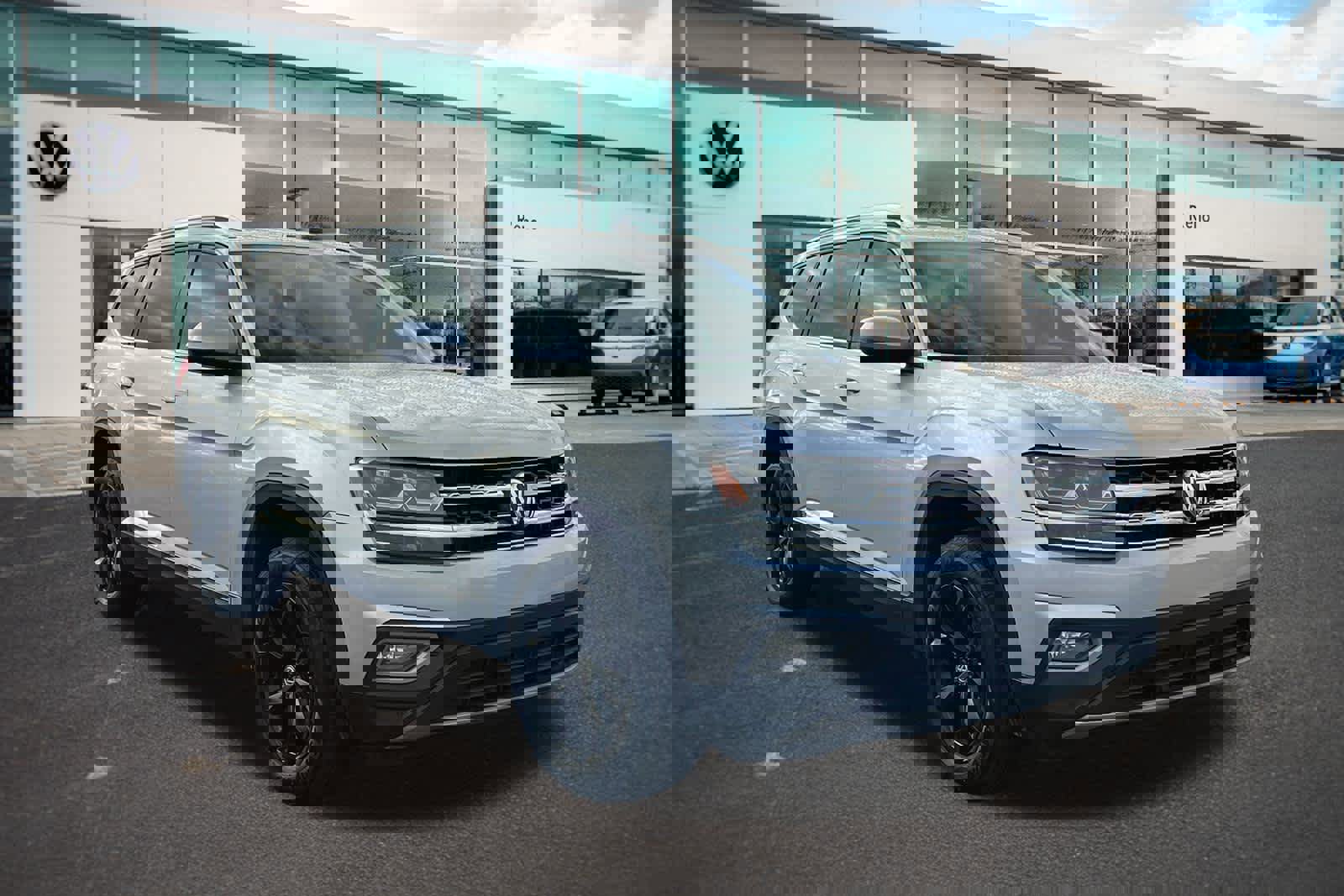 Used 2018 Volkswagen Atlas SEL image 3