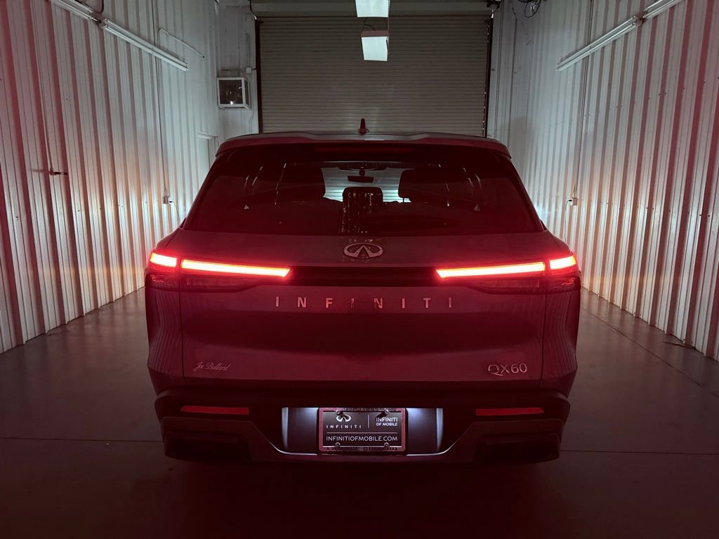 Certified 2024 INFINITI QX60 Pure image 9