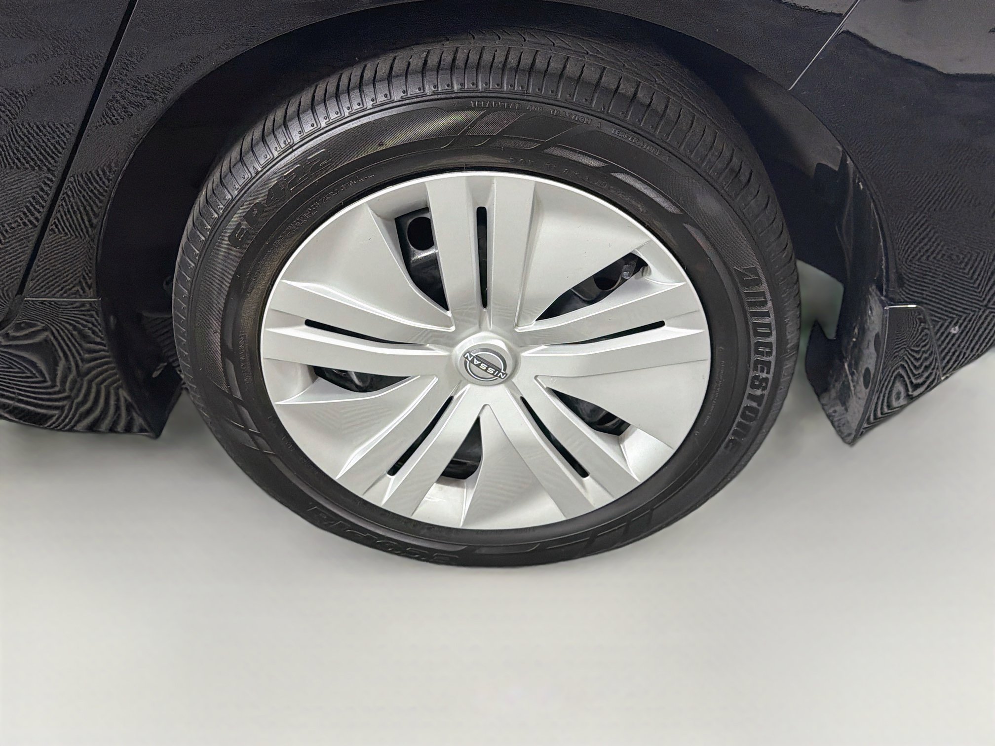 Used 2024 Nissan Leaf S FWD image 11