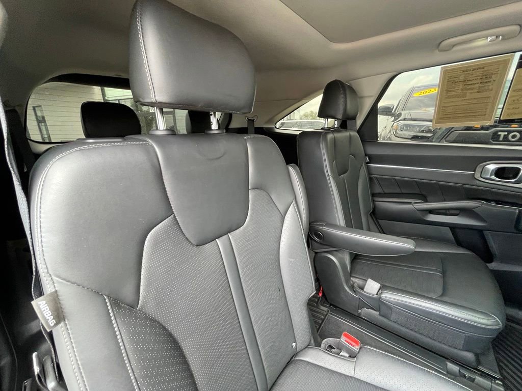 Certified 2024 Kia Sorento SX AWD/4WD image 30