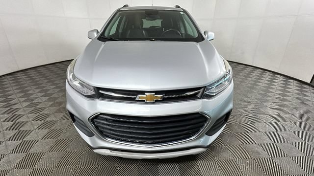 Used 2017 Chevrolet Trax LT w/ LT Convenience Package FWD image 8