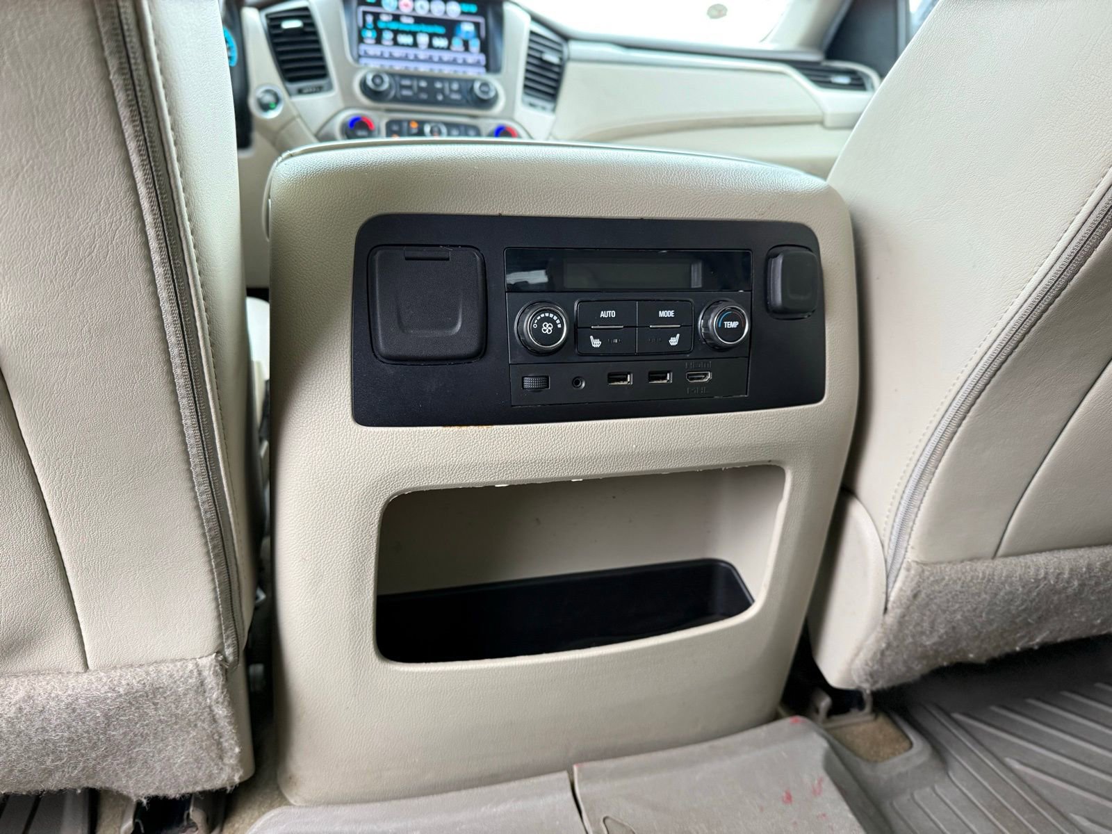 Used 2018 GMC Yukon Denali w/ Open Road Package image 27