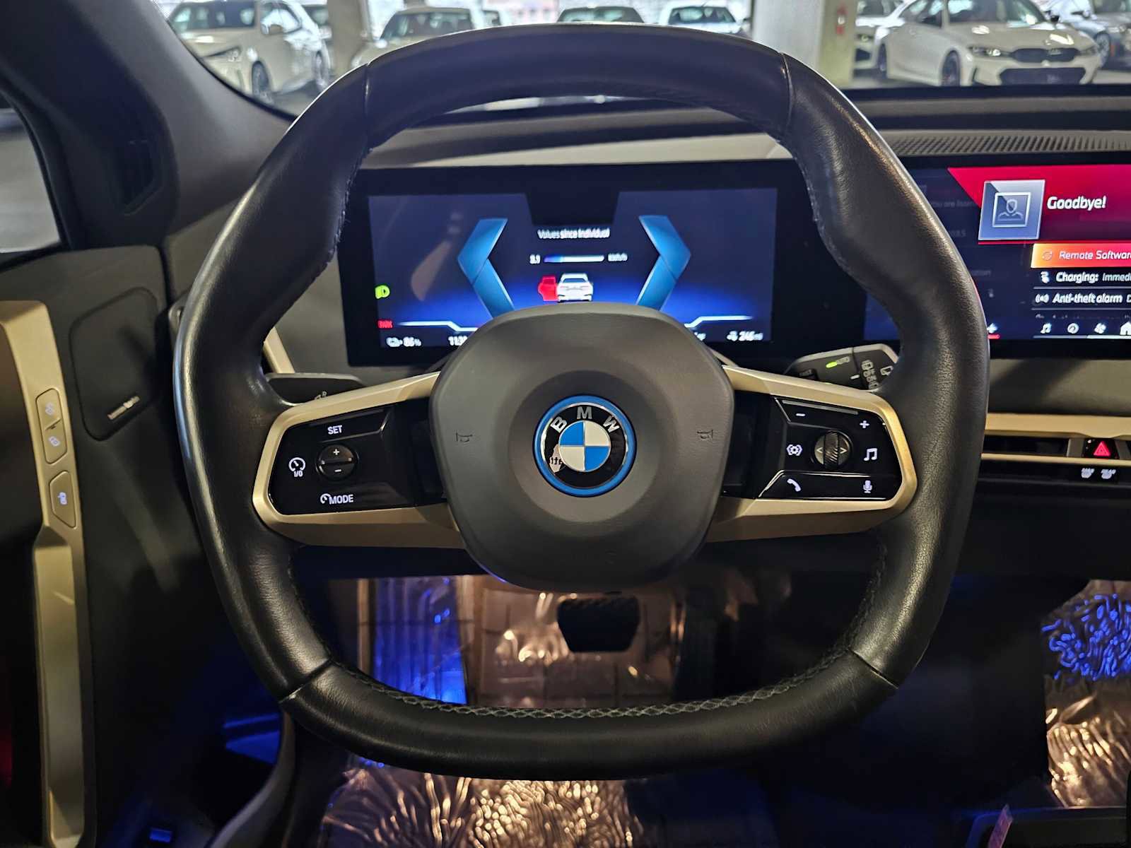 Used 2024 BMW iX xDrive50 w/ Premium Package image 10