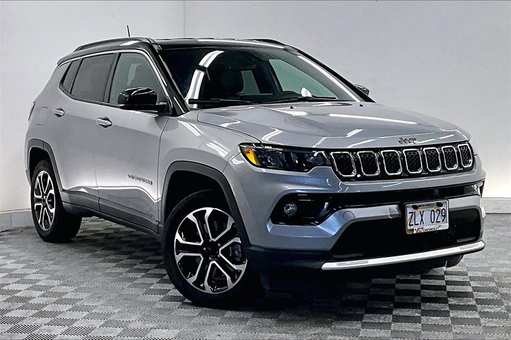 Used 2024 Jeep Compass Limited image 11