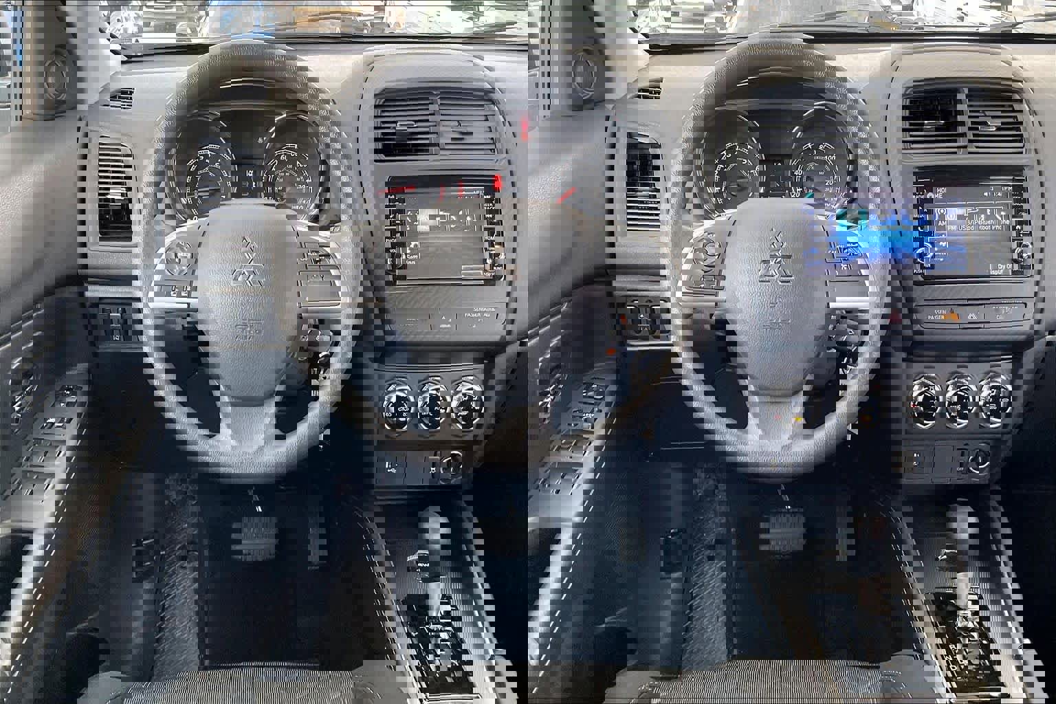 Used 2025 Mitsubishi Outlander Sport ES image 7