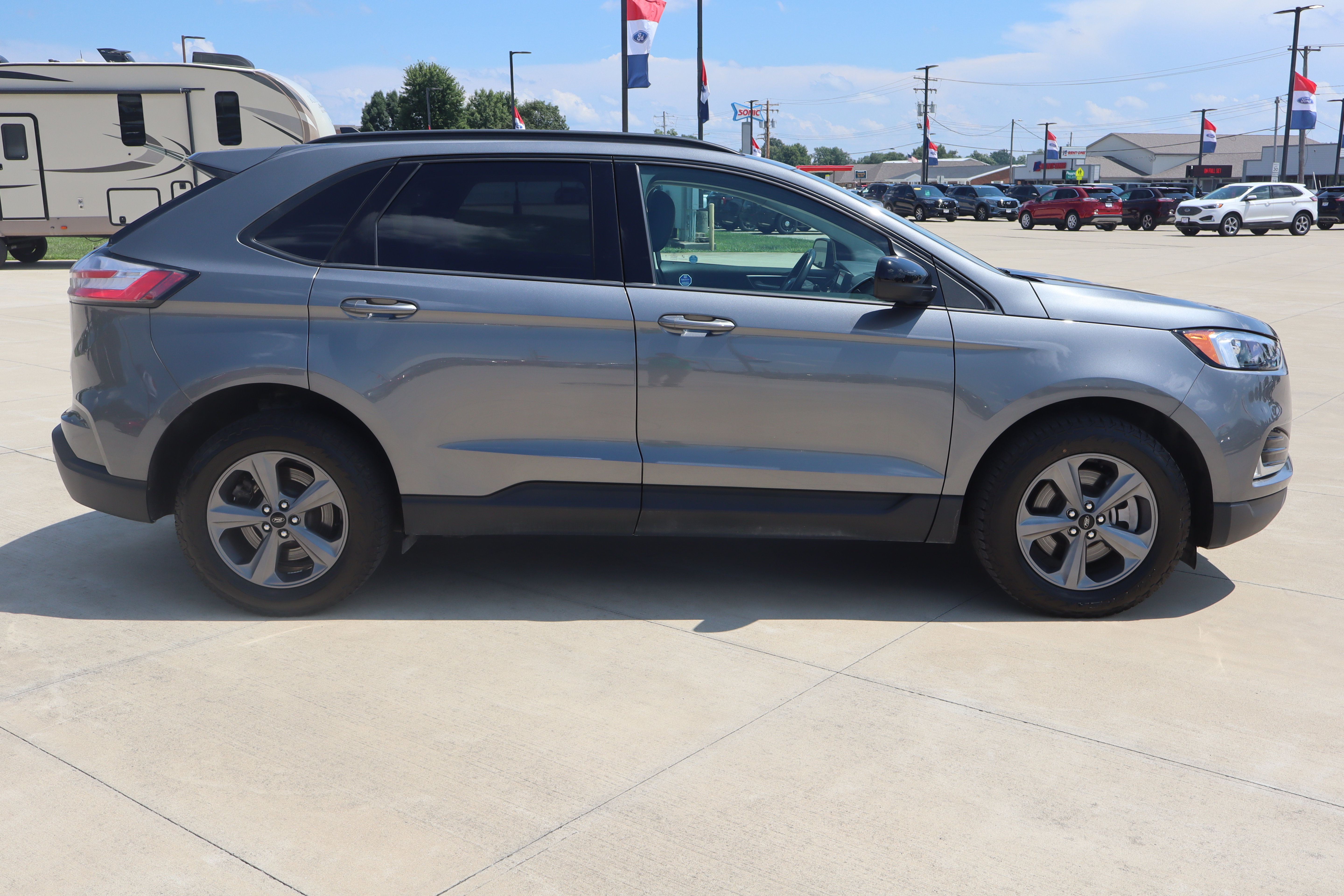 Used 2023 Ford Edge SEL w/ Sport Appearance Package AWD/4WD image 5