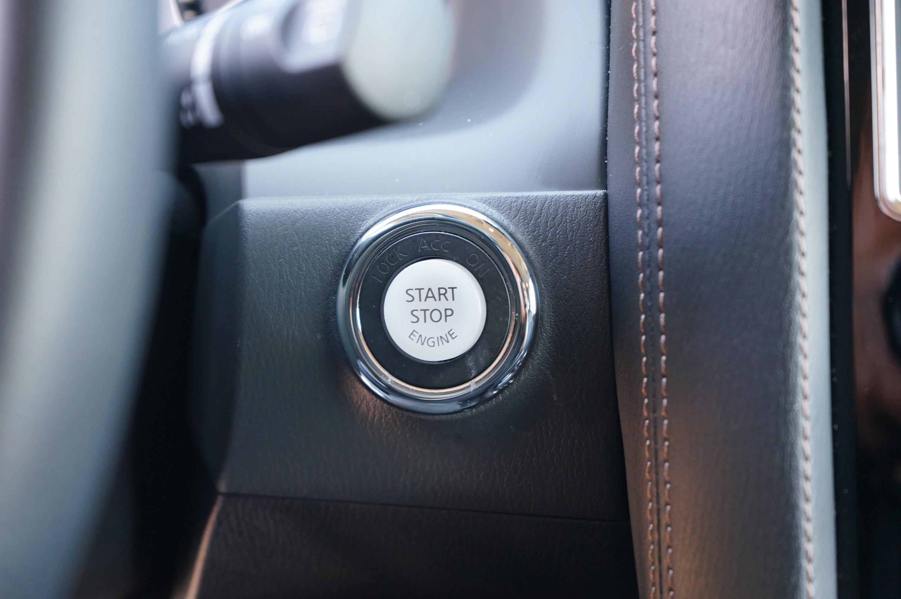 Used 2024 Nissan Armada Platinum w/ Captain's Chairs Package image 32
